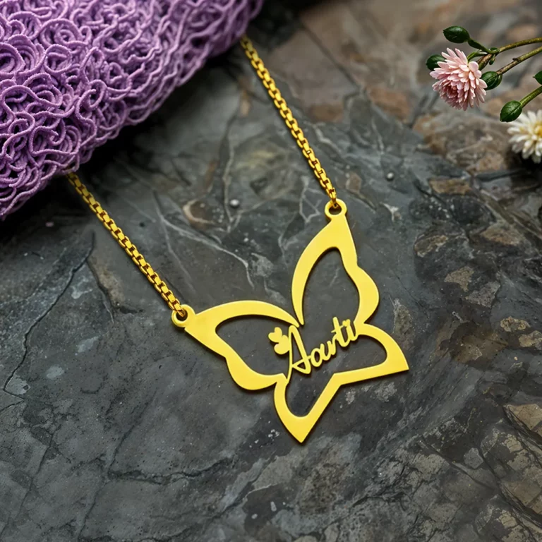 Name pendant with different shapes